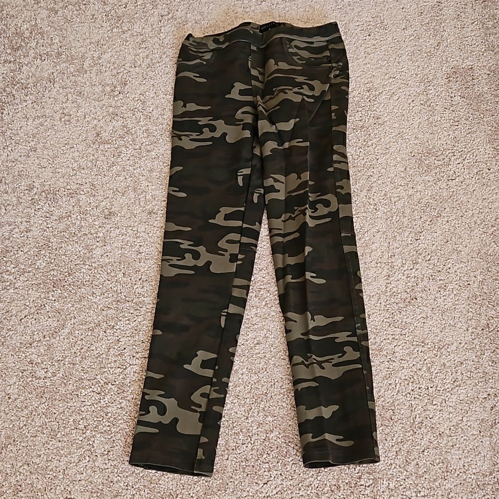 Sanctuary Camo pants  